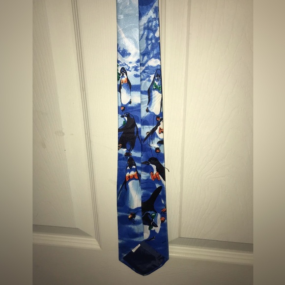 Christmas Penguins Ice Skating Mens Silk Tie - Picture 4 of 5